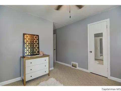 2528 S 6th St, Springfield, IL 62703 photo 14