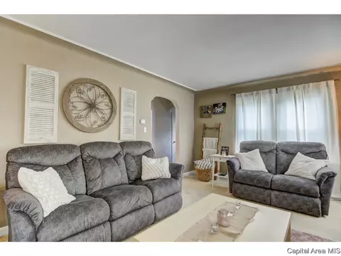 2528 S 6th St, Springfield, IL 62703 photo 5