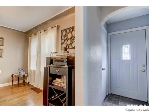 2528 S 6th St, Springfield, IL 62703 photo 2