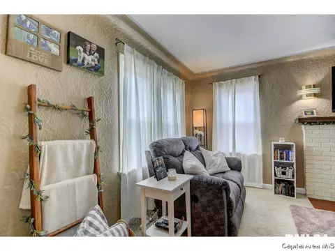 2528 S 6th St, Springfield, IL 62703 photo 3