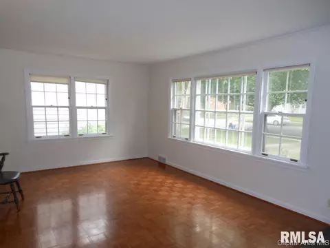 2312 S State St, Springfield, IL 62704 photo 3