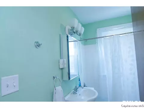 2016 Holmes Ave, Springfield, IL 62704 photo 9