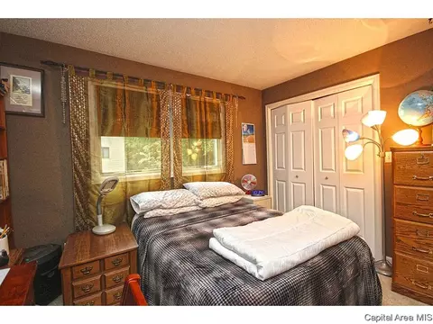 2012 Jeanette Ln #A, Springfield, IL 62702 photo 4