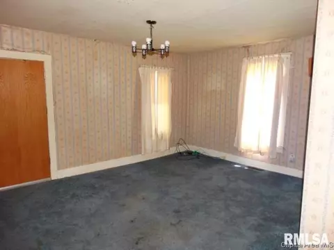 306 W Bell, Athens, IL 62613 photo 4