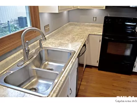 5276 Buford, Springfield, IL 62703 photo 10