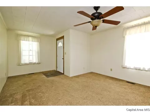 2013 S Douglas Ave, Springfield, IL 62704 photo 2