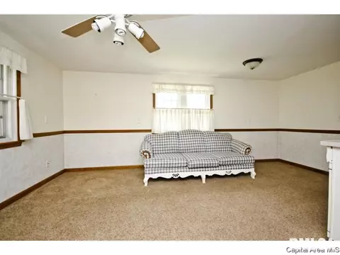 2013 S Douglas Ave, Springfield, IL 62704 photo 8
