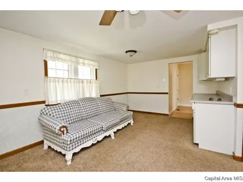 2013 S Douglas Ave, Springfield, IL 62704 photo 4