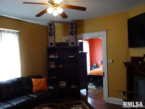 1101 N 6th St, Springfield, IL 62702 photo 9