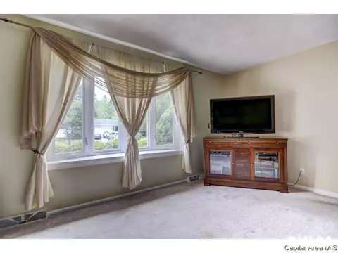 2013 Claremont, Springfield, IL 62703 photo 8