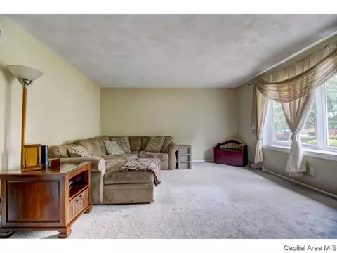 2013 Claremont, Springfield, IL 62703 photo 6