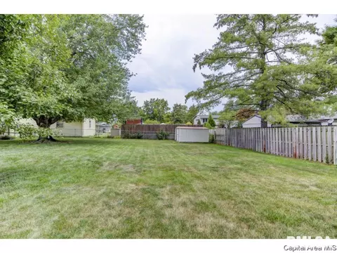 2013 Claremont, Springfield, IL 62703 photo 3