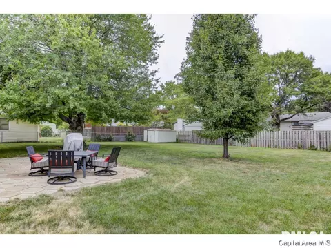 2013 Claremont, Springfield, IL 62703 photo 4