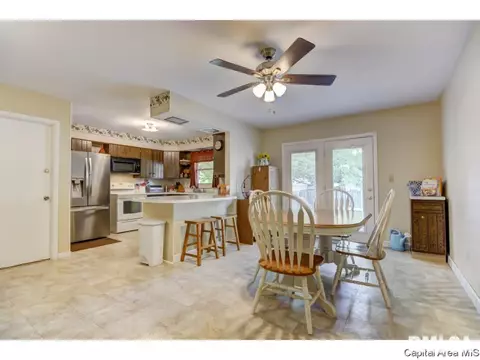 2013 Claremont, Springfield, IL 62703 photo 10