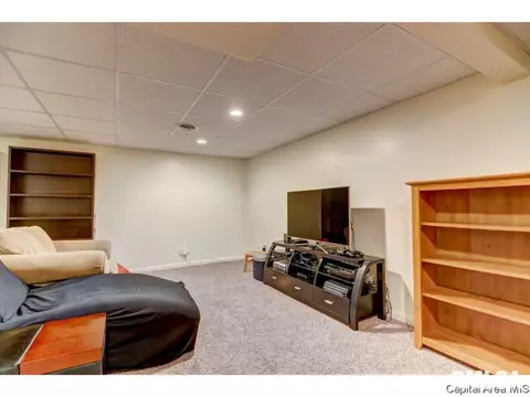 2013 Claremont, Springfield, IL 62703 photo 20