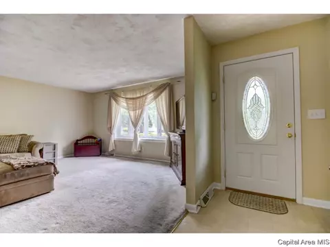2013 Claremont, Springfield, IL 62703 photo 5
