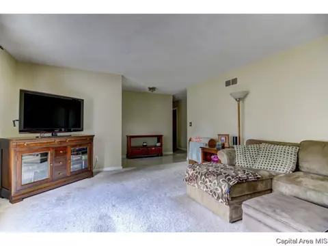 2013 Claremont, Springfield, IL 62703 photo 7