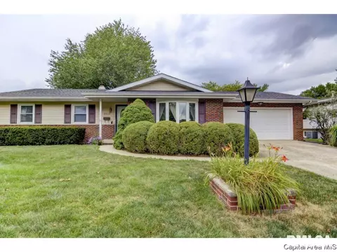 2013 Claremont, Springfield, IL 62703 photo 1