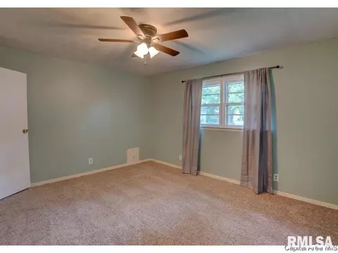 77 Adloff Ln, Springfield, IL 62703 photo 21