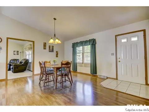3021 Dunwich, Springfield, IL 62702 photo 2