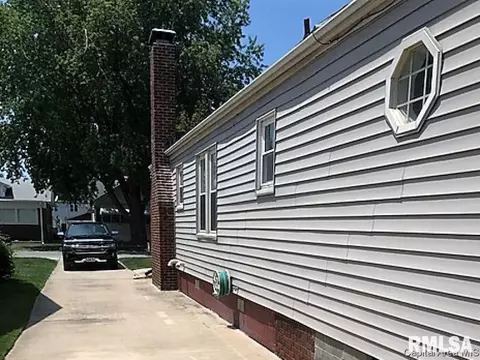 2032 N 7th St, Springfield, IL 62702 photo 4