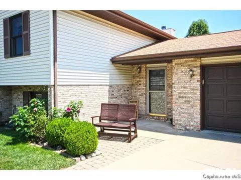 2724 Cheshire Rd, Springfield, IL 62703 photo 2