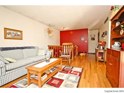 2724 Cheshire Rd, Springfield, IL 62703 photo 4