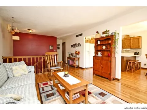 2724 Cheshire Rd, Springfield, IL 62703 photo 3