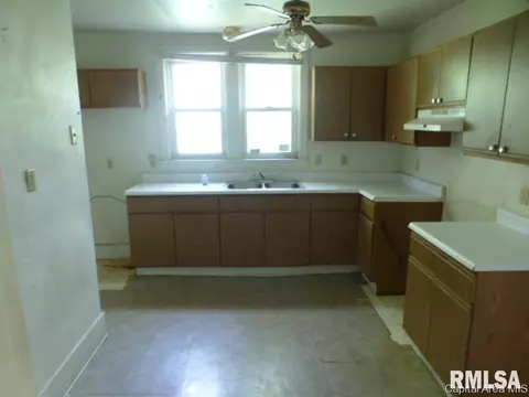 1609 E Moffat Ave, Springfield, IL 62702 photo 4