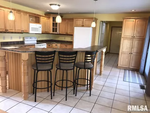 1601 Sumac Ln, Springfield, IL 62712 photo 8
