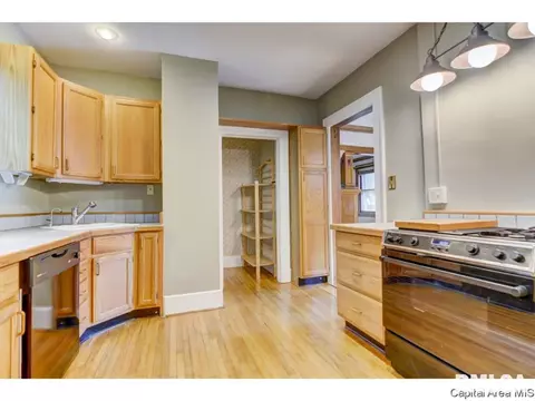 1031 S Macarthur, Springfield, IL 62704 photo 12