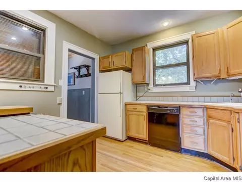 1031 S Macarthur, Springfield, IL 62704 photo 9