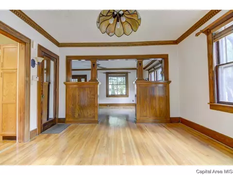 1031 S Macarthur, Springfield, IL 62704 photo 4