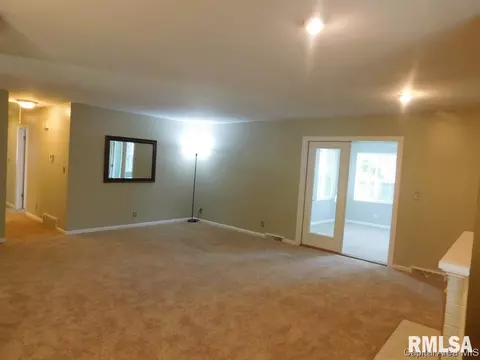 106 Exmore, Springfield, IL 62704 photo 3