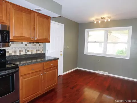 106 Exmore, Springfield, IL 62704 photo 12
