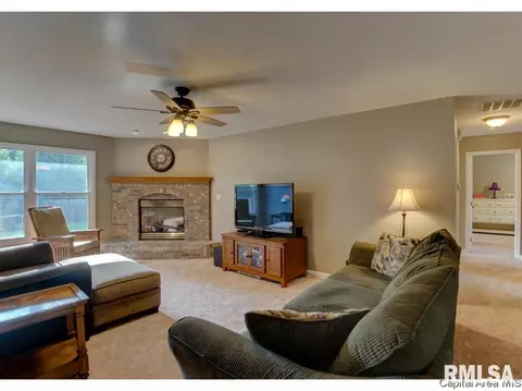 213 Appomattox Dr, Springfield, IL 62711 photo 8