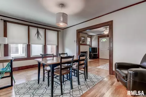 2062 S 4th St, Springfield, IL 62703 photo 8