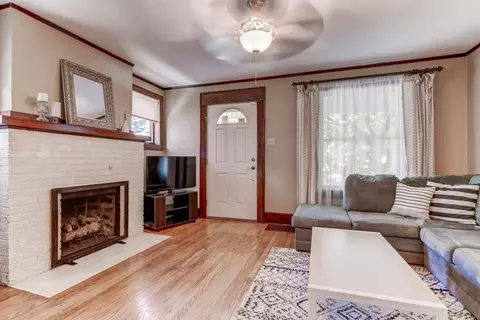 2062 S 4th St, Springfield, IL 62703 photo 4