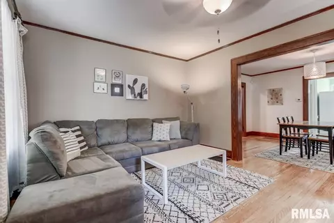 2062 S 4th St, Springfield, IL 62703 photo 3