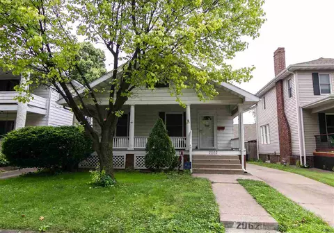 2062 S 4th St, Springfield, IL 62703 photo 1