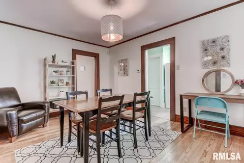 2062 S 4th St, Springfield, IL 62703 photo 9