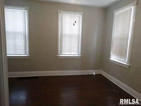 920 W Calhoun St, Springfield, IL 62702 photo 8