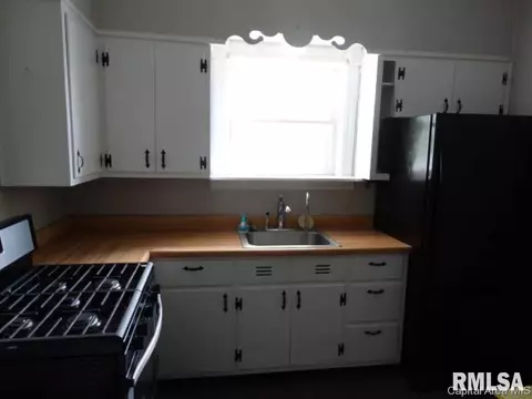 920 W Calhoun St, Springfield, IL 62702 photo 5