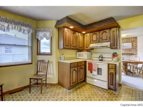 408 E Third St, Pana, IL 62557 photo 11