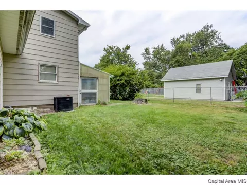 408 E Third St, Pana, IL 62557 photo 27