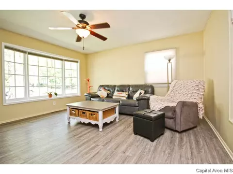 4 Archer Ave, Springfield, IL 62704 photo 6