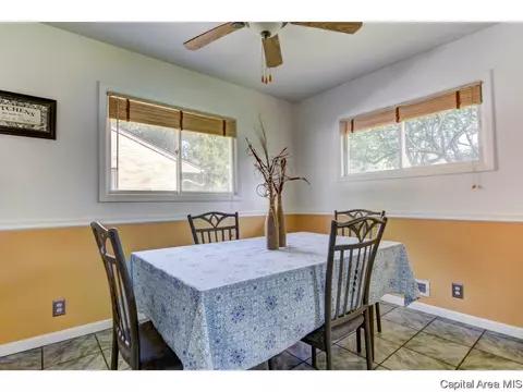 10 Monica Ln, Springfield, IL 62702 photo 5