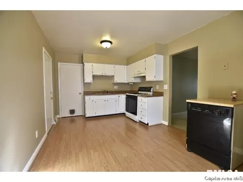 208 Stutely Ln, Springfield, IL 62704 photo 8