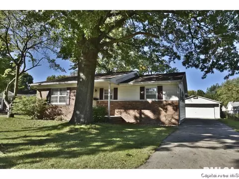 208 Stutely Ln, Springfield, IL 62704 photo 2
