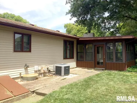 2612 Lemont Dr, Springfield, IL 62704 photo 5
